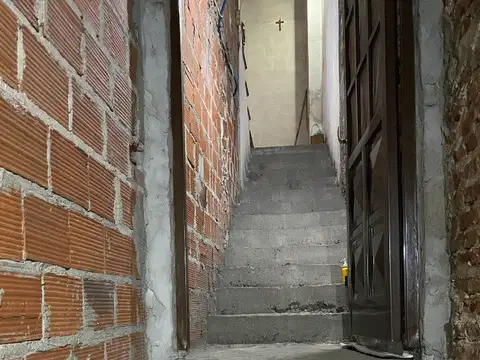 GALPON TERRENO PROPIO, DEPARTAMENTO DE 3 AMBIENTES EN SAN JUSTO