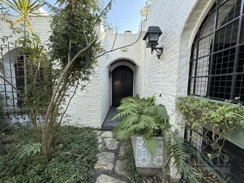 Casa en Venta en Adrogue, USD 350.000