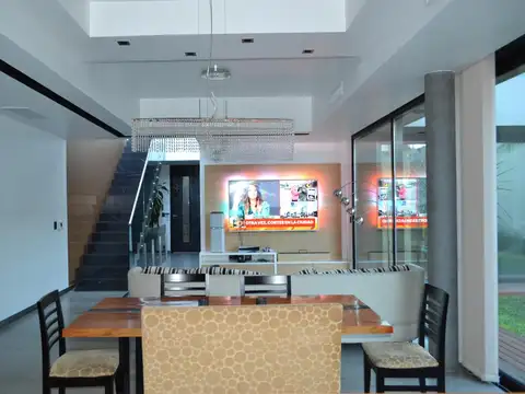 Casa en Venta en Temperley, USD 530.000