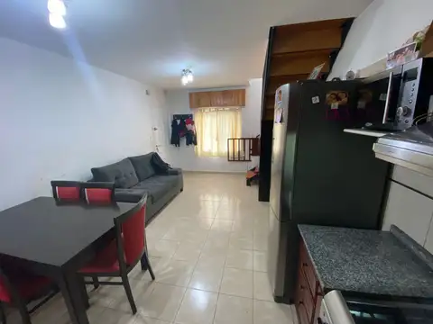 Depto Tipo Casa 3 ambientes con 1 baño