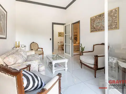 VENTA 3 amb al fte con balcón, baño comp, exc estado, seguridad 24 hs, vista al obelisco