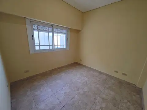 Departamento en  alquiler en centro de G. de Laferrere