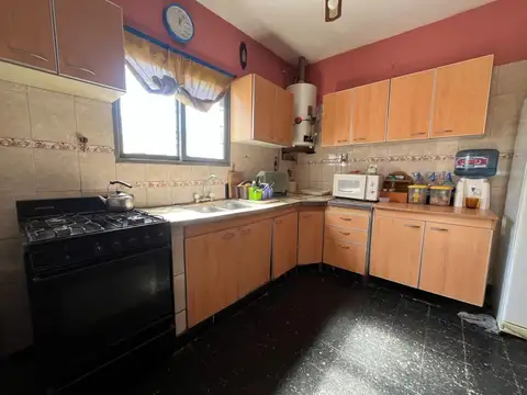 Casa 5 ambientes con 3 baños