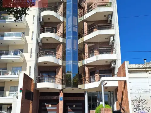 HERMOSO DEPTO. 3 AMBIENTES CON COCHERA EN ALQUILER - FLORIDA - 2 CUADRAS AV. MAIPÚ