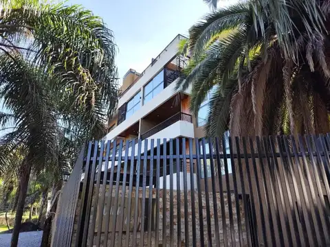 Del Mangrullo 1280 , Piso 3