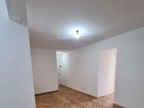 Av. Juan Bautista Alberdi 500, Piso 8