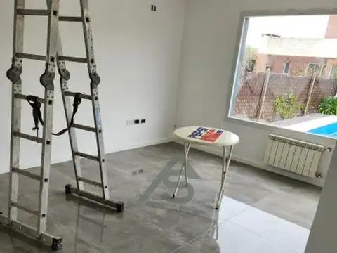 Av Italia 6050 , Piso 2