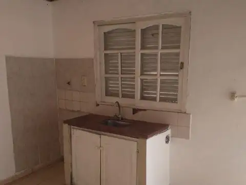 Donovan 600, Piso 2