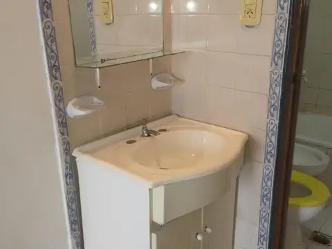 Departamento en Alquiler en Centro, $ 300.000