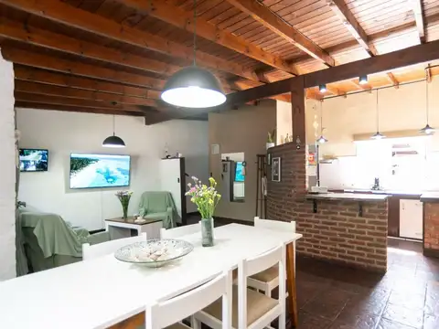 Casa 3 dormitorios en venta en City Bell c/Pileta