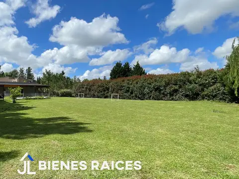 Terreno en Venta 27  mts Frente