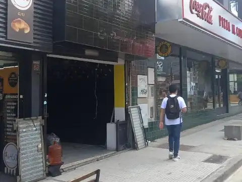 LOCAL COMERCIAL VENTA MORON CENTRO NORTE