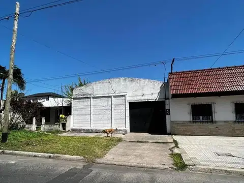 Galpon en Venta en Tolosa, USD 130.000