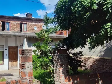 423 e/ 6 bis y 7 500, Piso 0