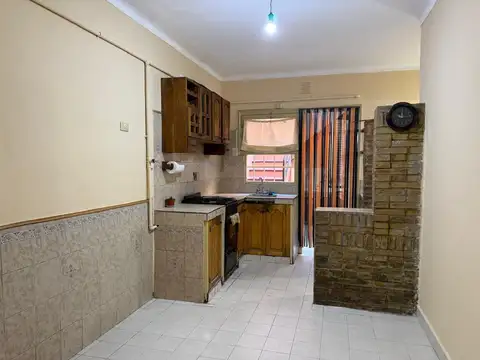 Departamento 5 ambientes con 1 baño