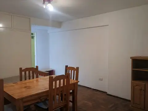 Departamento en Alquiler en Primera Sección, $ 400.000