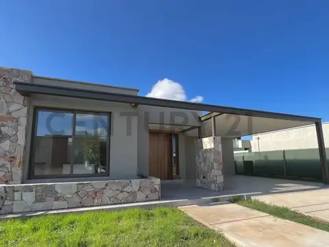 CASA EN VENTA EN BARRIO PRIVADO GRAN BOEDO