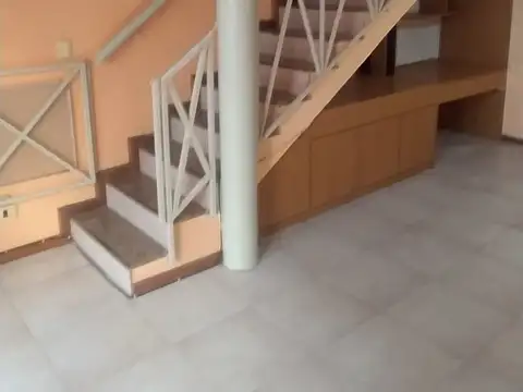 Depto Tipo Casa en Venta de 4 ambientes
