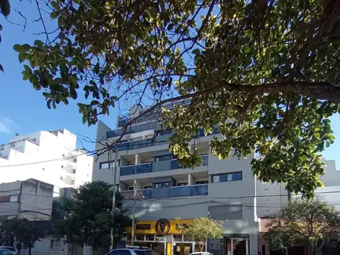 Cochera en Barrio General Paz - Lugar estratégico