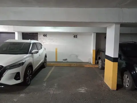 Cochera en Barrio General Paz - Lugar estratégico