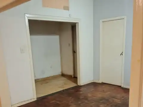 Departamento en Alquiler en Caseros, $ 700.000