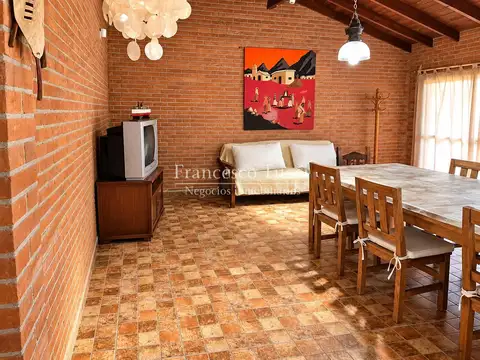 Casa en Venta con 1 cochera