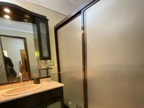 Depto Tipo Casa 5 ambientes con 2 baños