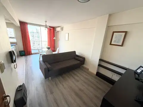 ALQUILER Semipiso. 2 Dormitorios con Cochera | Urquiza 2100
