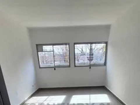 25 DE MAYO 100, Piso 0