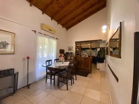 Casa en Venta con 4 cocheras