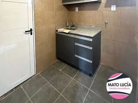 Depto Tipo Casa en Alquiler de 1 dormitorio