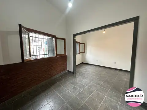 Depto Tipo Casa 2 ambientes con 1 baño