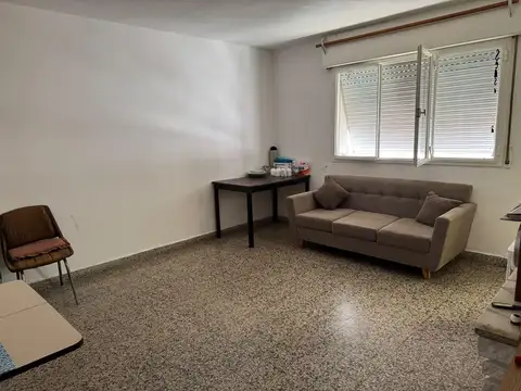 Av. Pedro de Mendoza al 1700