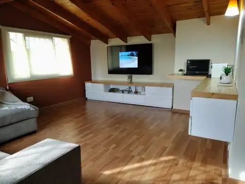 Depto Tipo Casa en Venta de 4 ambientes