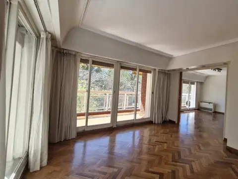 Departamento en Alquiler con 2 cocheras