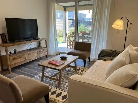 Casa en Alquiler Temporal en Saravi Village, USD 1.100