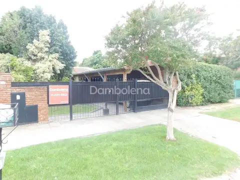Casa  en Venta en Merlo, G.B.A. Zona Oeste, Argentina