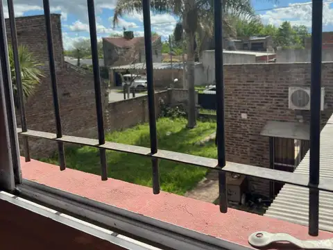 Depto Tipo Casa en Venta con 1 cocheras