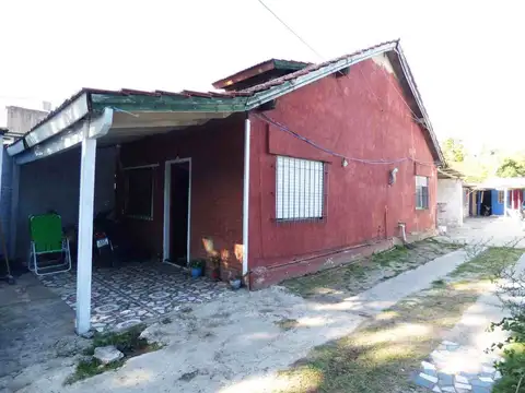 CASA P/ 2 FAMILIAS EN VENTA EN TEMPERLEY C/ LOCAL