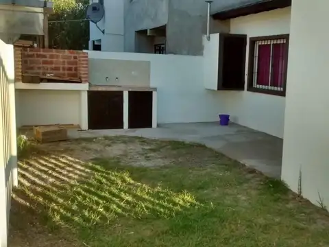 70 639 , Piso PB