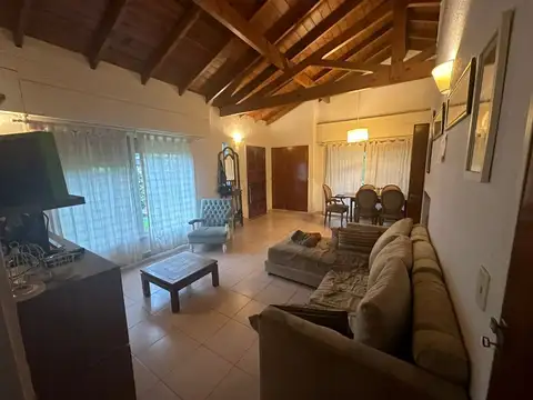 Casa en Alquiler de 3 dormitorios