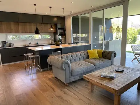 Casa en Alquiler 10 años