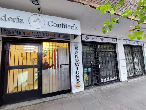 LOCALES COMERCIALES 50 M2 CON BAÑO Y COCINA