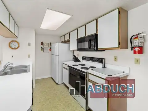 Casa - Venta - Estados Unidos, Florida - ROYAL BAY BOULEVARD 2016