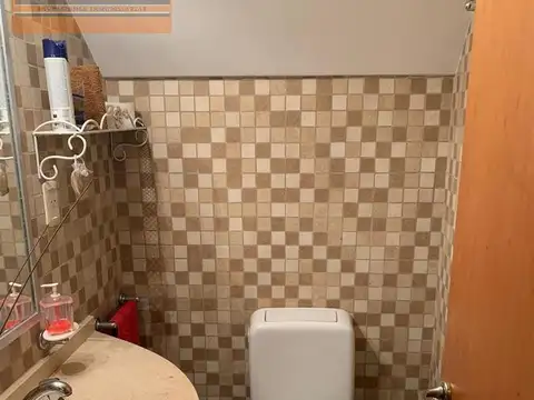 Excelente Casa 4 Ambientes c/ Cochera 306 m² Cubiertos - Parque Avellaneda