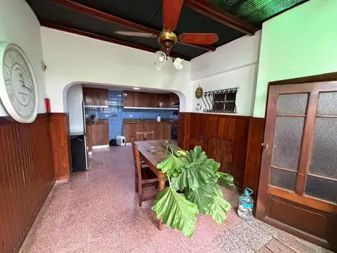 Depto Tipo Casa 5 ambientes con 2 baños