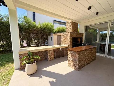 Casa en Alquiler de 4 dormitorios