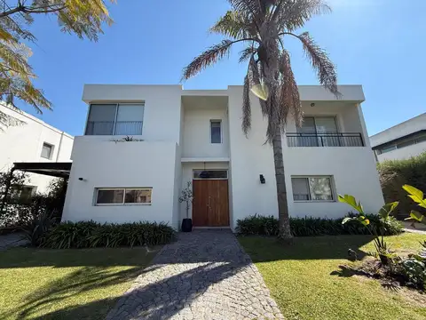 ALQUILER CASA en San Isidro Labrador