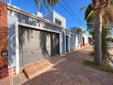 Venta casa 5 dormitorios reciclada barrio empalme