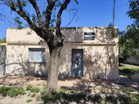 CASA A REFACCIONAR CON TERRENO DE 750M2